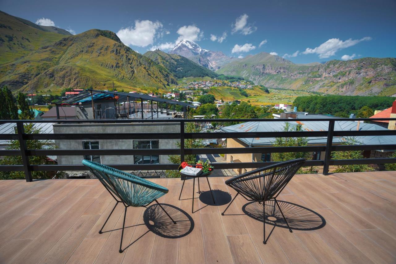 Hotel Inside Kazbegi Exterior photo