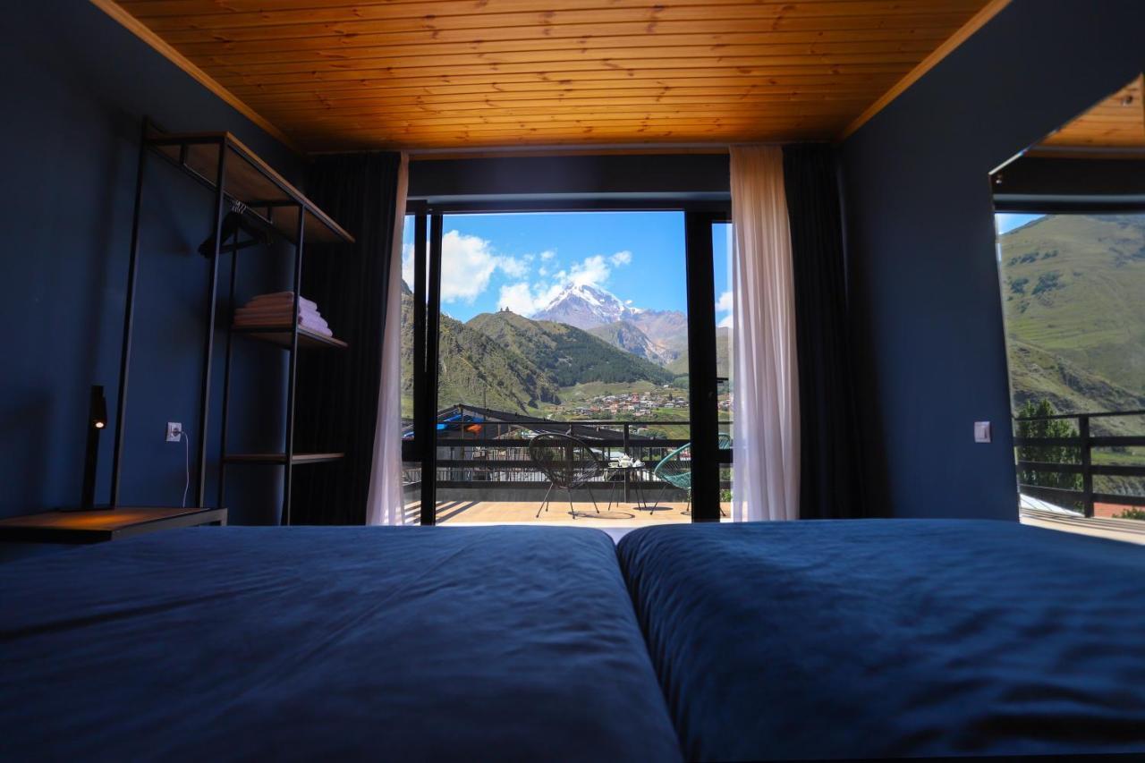 Hotel Inside Kazbegi Exterior photo
